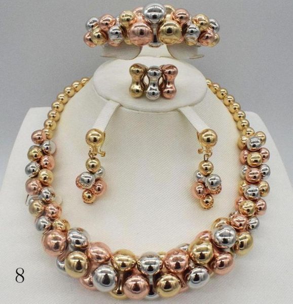 Orecchini Collana di alta qualità Dubai 24K Set di gioielli color oro per le donne Perline africane Gioielli Orecchini moda Anello5338855