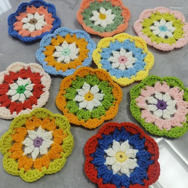 Tovagliette originali fai da te fatti a mano all'uncinetto centrini rotondi fiori multicolori tazza 11 cm vestiti di lana patch 30 pz / lotto personalizzabile