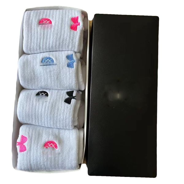 Neue Männer Socken Baumwolle Atmungsaktive Lange Business Harajuku Sport athletische Socken Solide Gentleman Sox Sokken Outdoor Sport 4 Paare/schachtel Socken