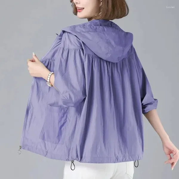 Женские плащи 2023, летняя куртка, женская одежда с капюшоном и защитой от солнца, модная повседневная тонкая ветровка на молнии больших размеров, M-4XL