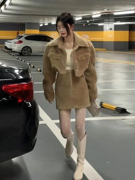 Arbeitskleider Korean Fashion Sinn für Design Kurze Flip-Kragen-Jacke Damentasche Gesäß Halbkörperrock Temperament Zweiteiliges Set