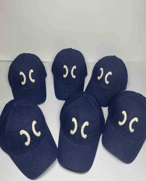 Cappello da baseball Autunno e inverno Nuova moda Cowboy da uomo e da donna Stessa lettera Pasta di stoffa ricamata Triomphe c Lin Luxury9720728