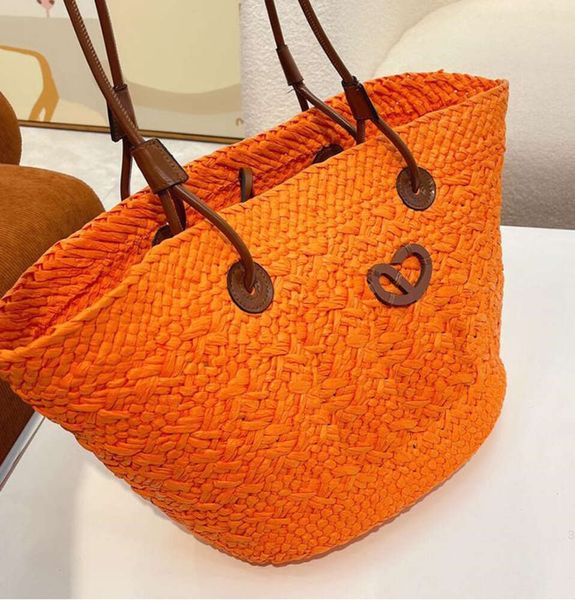 Borsa di paglia semplice lavorata a maglia ricamata all'uncinetto Borsa casual aperta Scomparto interno Due cinghie sottili Pelle floreale Moda donna P