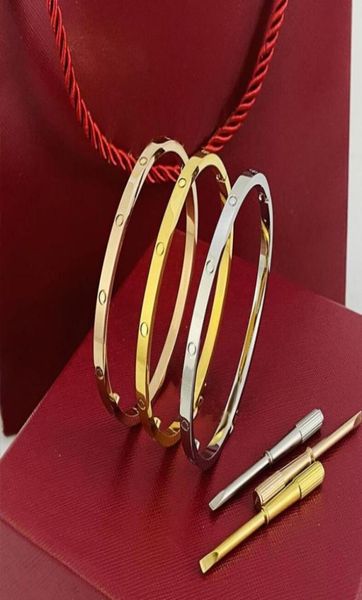 Women Lovers Bracciale Silver Gold Bangles Uomini Designer di lusso Gioielli in acciaio in acciaio in acciaio semplice Bullone Fashion Coppia per unghie 8928610