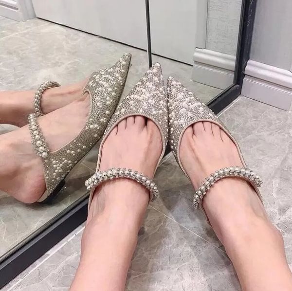 Bing sandali piatti pantofole muli borchiati impreziositi da cristalli scarpe in vernice sandali con strass donne designer di lusso scarpe eleganti calzature con punta chiusa