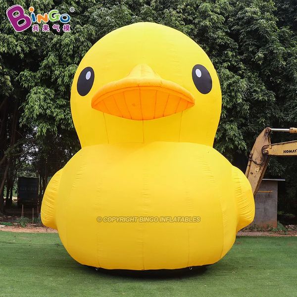 O Playhouse dos seguranças infláveis balança os brinquedos gigantes bonitos do pato amarelo podem ser personalizados para a promoção da propaganda exterior do shopping da festa do evento BGC0578 231212