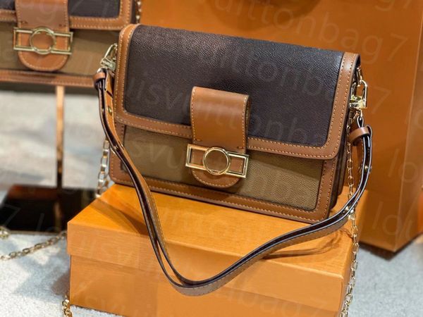 Borse a tracolla da donna di lusso per ragazze Borsa di design Borsa tote 3 dimensioni Borsa in tinta unita di alta qualità con catene Borsa alla moda Quadrata Fibbia con pickup reale Grande capacità