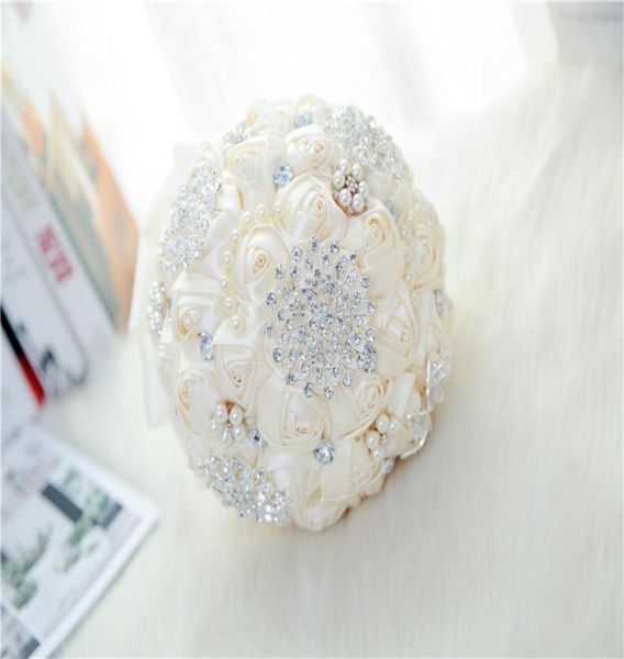 Branco buquê de casamento de noiva pérolas da dama de honra buquês de casamento artificial flor cristal buque de noiva 20208376204