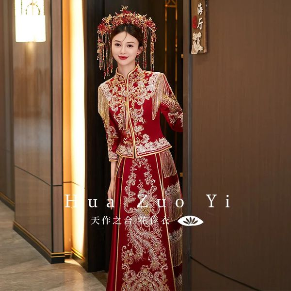 Abiti etnici Velluto rosso Xiuhe 2023 Sposa Abiti da sposa cinesi Antichi abiti da sposa Toast Dres Hanfu 231212