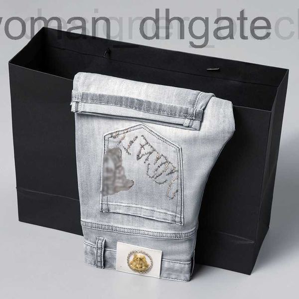 Jeans da uomo firmati Jeans firmati Pantaloncini in denim di marca alla moda per uomo blu estivo lavato sottile ricamato grigio fumo cinque punti VKG0 9BGE