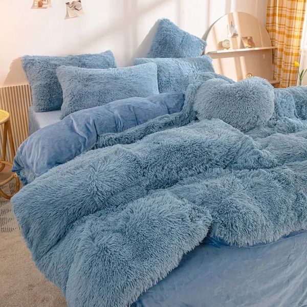 Yatak Setleri Kış Sıcak Mavi Seti Yumuşak Peluş Kawaii Vink Velvet Queen Nevresim Kapak Çetesi Yastık Kılıfı Tek Çift Setler 231214