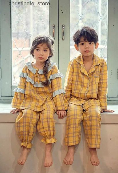 Conjunto de pijama xadrez de manga comprida de algodão para meninos e meninas fofos. Conjunto de pijama infantil doce para crianças para dormir. Roupas infantis R231214
