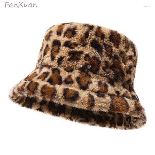 Berretti Cappello invernale da donna in pelliccia sintetica con stampa leopardata