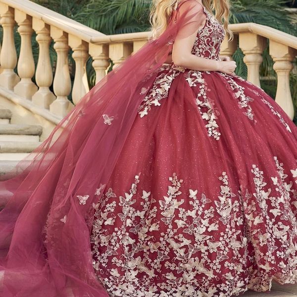 Burgund glänzendes Ballkleid für 16-Jährige Quinceanera-Kleider mit goldenen Applikationen, Schleife und Perlen, Prinzessin Geburtstagsparty-Kleider für 15 Jahre