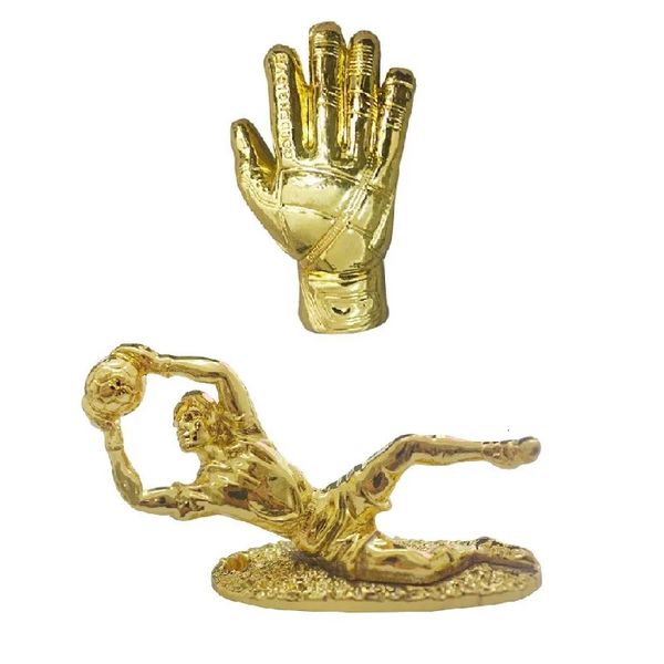 Oggetti decorativi Figurine Trofeo di calcio Portiere Guanto d'oro Portachiavi Metallo Mondo Calciatore Modello Giocattoli Fan Souvenir Regalo per bambini 231213