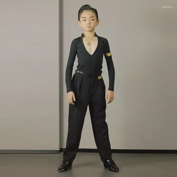 Stage di Usura Performance di Ballo Latino per I Ragazzi ChaCha Abiti da Pratica di Ballo Nero con Scollo a V Magliette E Camicette Pantaloni Rumba Competizione Costume DL11464