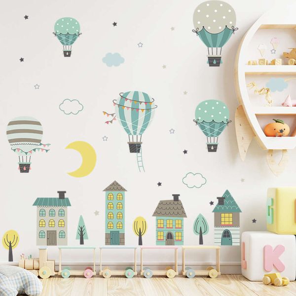 Wandaufkleber mit Cartoon-Handbemalung, Haus und Heißluftballon-Stadt, Kinderzimmer, Jungen-Schlafzimmer, dekorative Aufkleber, Wandaufkleber für Kinderzimmer