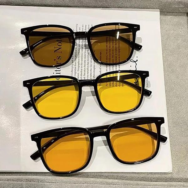 Sonnenbrille, klassisch, quadratisch, für Herren, Retro-Stil, Nieten, Damenbrille, UV400, Driving Shades, einzigartige Persönlichkeit, Anti-Blaulicht-Block-Brille