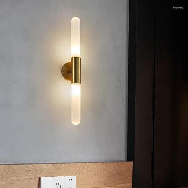 Lampada da parete Nordic LED Light Salotto Camera da letto Sala da pranzo Sconce Metallo dorato Corridoio Bagno Minimalista Vetro bianco trasparente E27 110-240 V