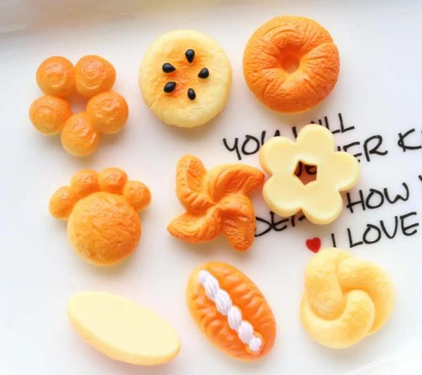 Figurine decorative 100 pezzi 1:12 Mini miniatura biscotto pane resina colazione cibo per casa delle bambole bambini casa delle bambole accessori decorazione della casa