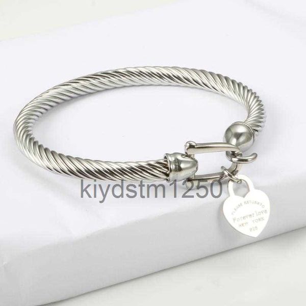 Aço titânio pulseira cabo fio ouro cor amor coração charme pulseira com fecho de gancho para mulheres homens jóias de casamento d4qw