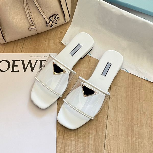 Luxuriöse Strandpantoffeln mit Dreieck-Logo, Designer-Flip-Flops aus Leder, Marken-Sandalen mit flachem Absatz, klassische Sommer-Sandalen für Hotelbade-Damen, sexy Damen-Sandalen