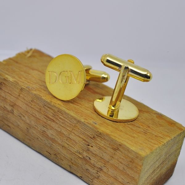 Colares de pingente Atacado Abotoaduras Personalizado Gravado Inicial Cuff Link Personalizado Homens Gromm 925 Jóias de Prata 231212