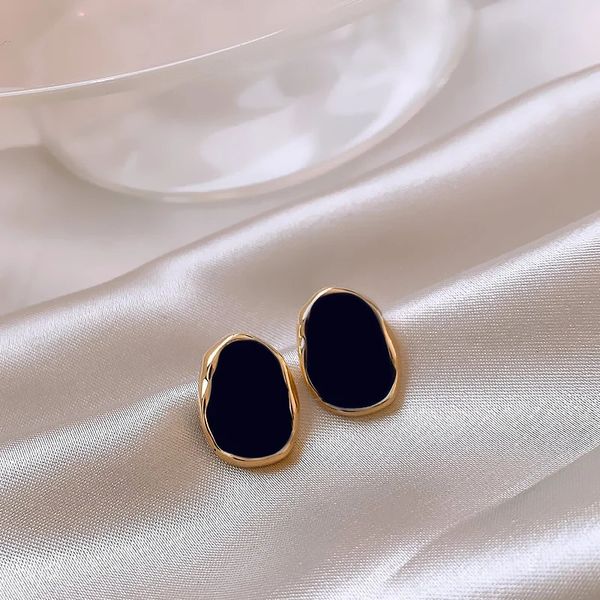Orecchini a bottone neri irregolari da donna in metallo Orecchini retrò di gioielli Design moda Estetica Accessori per orecchini 231213