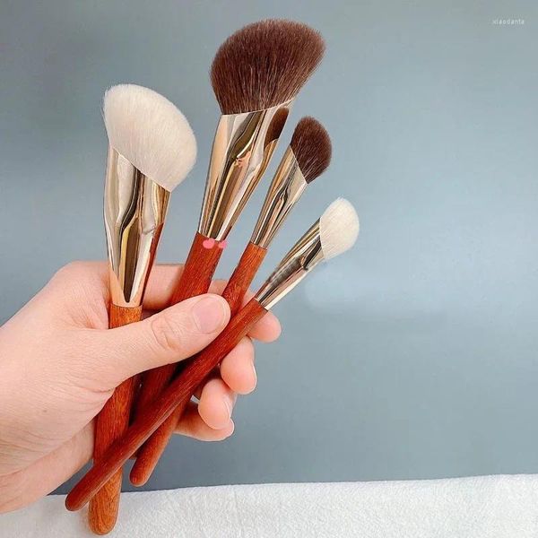 Pincéis de maquiagem 1 pcs Profissão Face Contour Sculpting Brush Cabelo Sintético Destaque Ferramenta em Pó