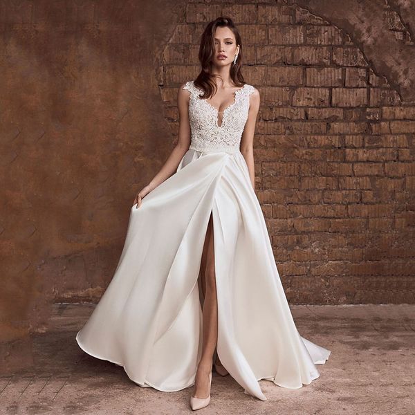 Abiti da sposa a-line senza maniche per mariage da favola in raso di pizzo vintage con spalle scoperte Sweep Train applique scollo a V profondo senza schienale