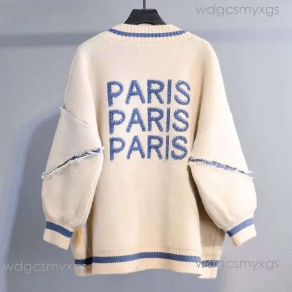 Parigi Channel Swater Fashion Sliose Long Cardigan Lettera stampata Donne a maglia addensate Plus Taglia coreana ALPHABET CAPPEGGIO SUCLOTHE GIOVANI 01