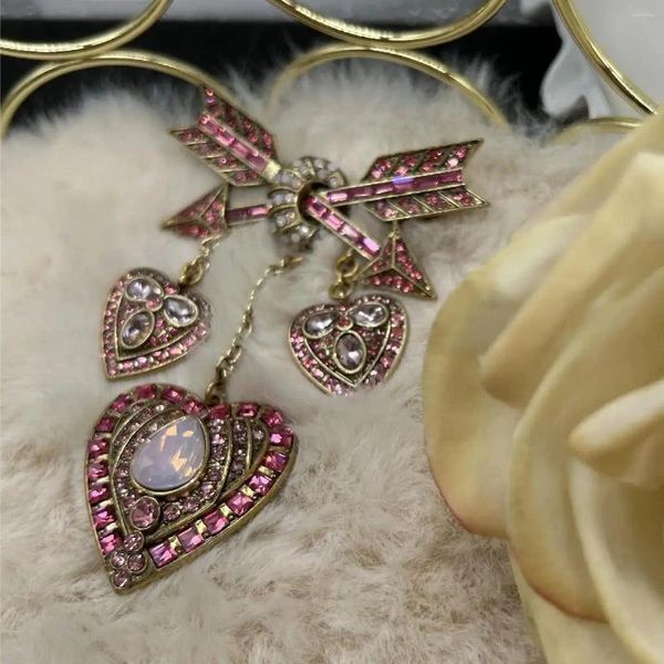 Broschen Elegante leichte Luxus Französisch lila herzförmige High-End für Frauen Kleid Mantel Designer Brosche Pins Schmuck Zubehör