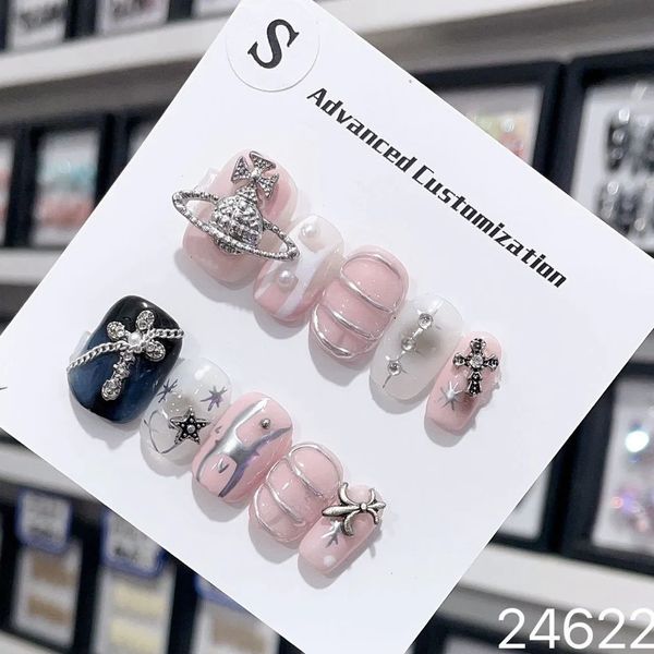 Unghie finte fatte a mano Y2k Stampa sulle unghie Corte rosa coreana Adesivo riutilizzabile Unghie finte Copertura completa Punte per unghie Manicure artificiale per ragazze 231214