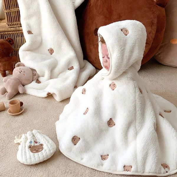 Jacken Mode Baby Stickerei Winddicht Mit Kapuze Poncho Cape Mantel Jacke Mantel Winter Warme Outfit Kinder Nette Outwear Kleidung für geboren 231213