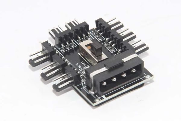 PC Computer IDE Molex 1 a 8 Fucciolo ventola di raffreddamento a raffreddamento a più vie mozzo ventola 3pin 12v Adattatore PCB Adattatore PCB Adattatore a 2 livelli Controllo velocità