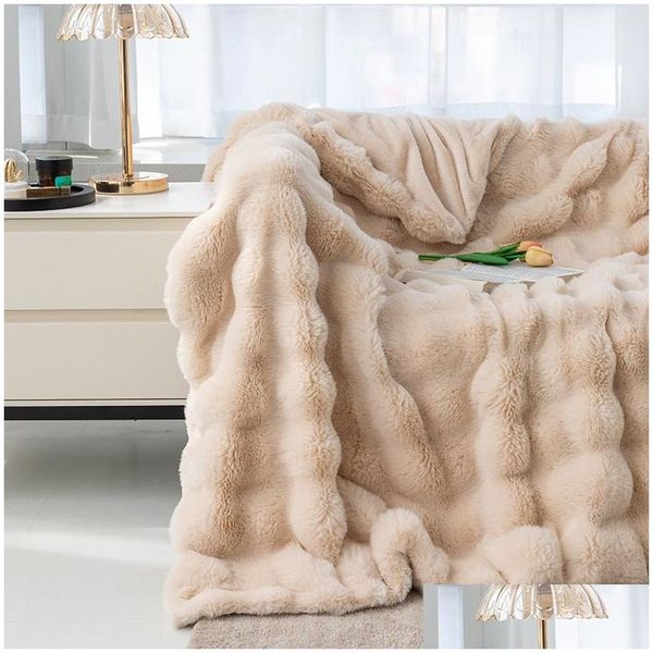 Coperte Finta pelliccia di coniglio Coperta in peluche Calore invernale Letto super confortevole Divano caldo di lusso Er Tiro di alta qualità 231011 Drop D Dhyfl