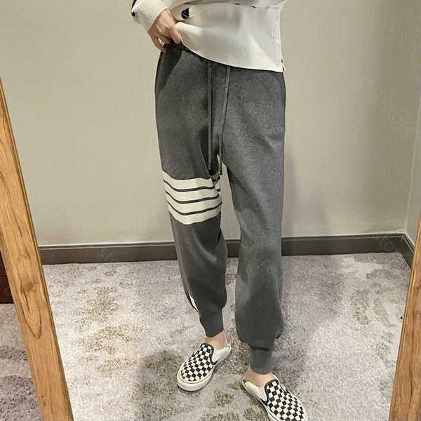 Pantaloni da uomo e da donna Pantaloni di marca di moda Thombrownsweatpant Lana coreana Casual Tinta unita Leggings a righe a contrasto Leggings sportivi in lana lavorata a maglia Coppia 9wsa