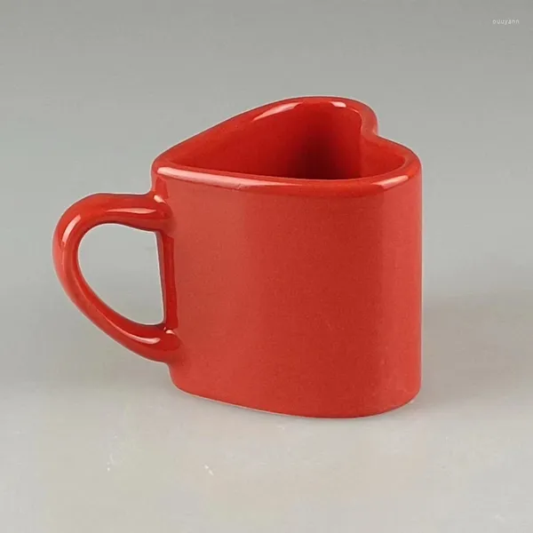 Бокалы для вина Креативная красная кружка в форме сердца Забавная керамика Посуда для питья Посуда для сока Подарки Вода Валентина Модные чашки