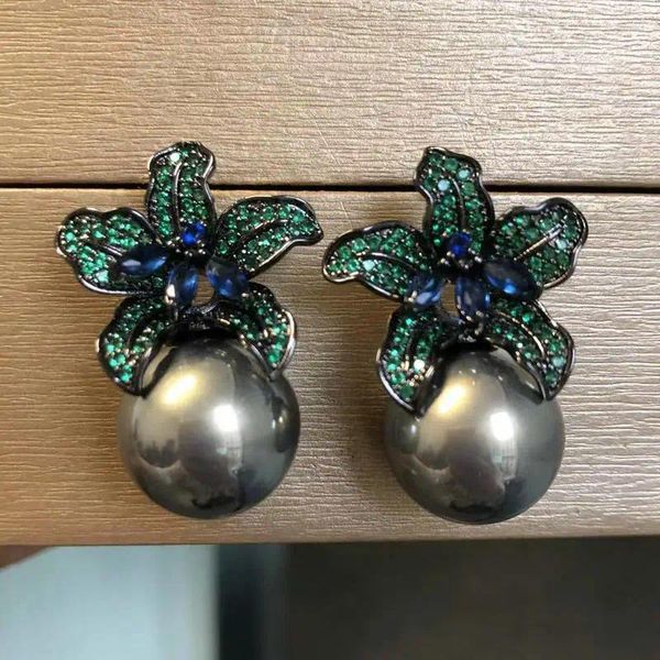 Dangle Ohrringe Bilincolor Vingtage Grüne Blume und grauer Perlenohrring für Frauen