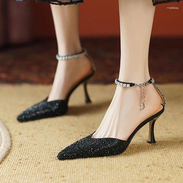 Sandalet zarif siyah kristal kadınlar sivri uçlu resmi elbise pompaları rhinestone zincirleri gümüş düğün ayakkabıları yüksek topuklu ayakkabılar sanalias