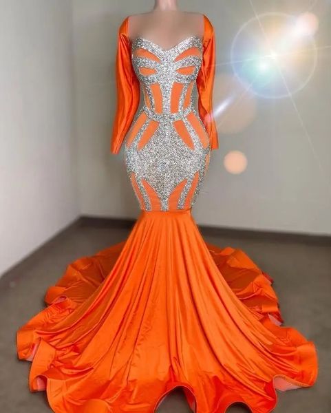 Abito da ballo di sirene arancione per donne scintillanti sier diamond manica lunga abito da celebrità 2024 Vestidos de festa musulmano
