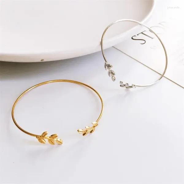 Braccialetto 2023 braccialetto coreano alla moda per le donne temperamento colore oro apertura per feste accessori per gioielli regalo all'ingrosso