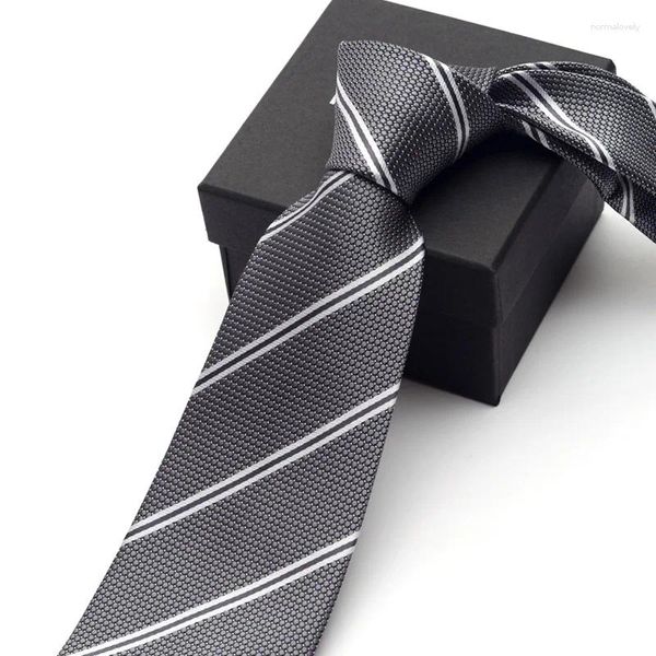 Papillon 2023 di alta qualità di marca moda abito formale affari grigio a strisce 9 cm cravatta festa di nozze cravatta per uomo con confezione regalo