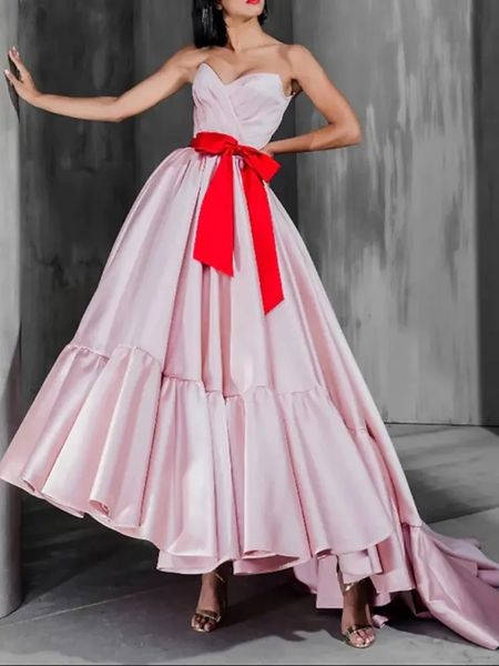 Principessa rosa carino fidanzamento abito da ballo Sweetheart Sweep Train Raso con fiocco rosso Abiti da sera formali per feste Abiti Longo Robes De Soiree