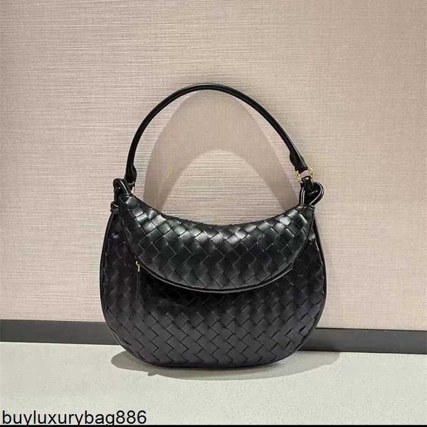 Botte Venetas Bolsa de Ombro Feminina Bolsas de Couro Gemelli 2024 Runway Style Twin Bag Outono e Inverno Novo nicho de couro tecido nas axilas para mulheres de um ombro T HBQS