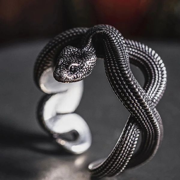 Fedi nuziali Anello in argento sterling S925 fatto a mano Prepotente Retro Zodiac Snake Accessori per gioielli con avvolgimento nazionale punk da uomo 231214