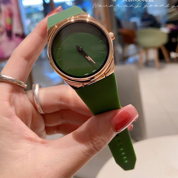 montre orologi da donna di lusso quadrante quadrato cinturino in caucciù orologio da donna di design orologi da polso di alta qualità per le donne compleanno di Natale regalo per la festa della mamma di San Valentino