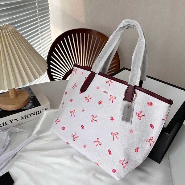 Bolsas Borsa Di Design Mulheres Compras C Designer Tote Brand Brand Snowflake Print Basket Basket Sacos de ombro grande bolsa de mensagens de trabalho 231215 240209