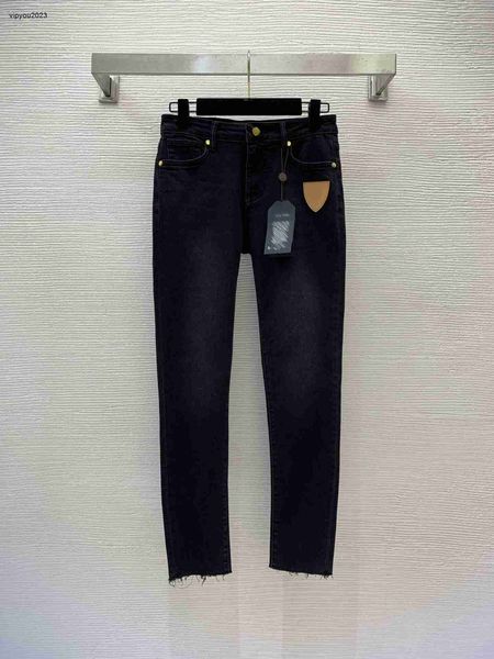 Designer feminino jeans roupas de marca senhoras calças moda logotipo bordado couro decorado com calças elásticas 15 de dezembro novo