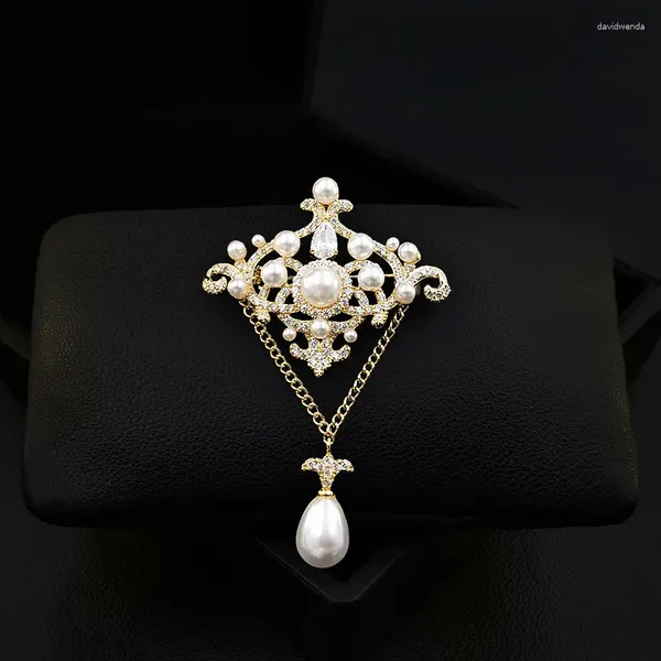 Spille 1717 stile francese vintage corte spilla di perle abito da donna di lusso scollatura papillon corpetto gioielli squisiti di fascia alta